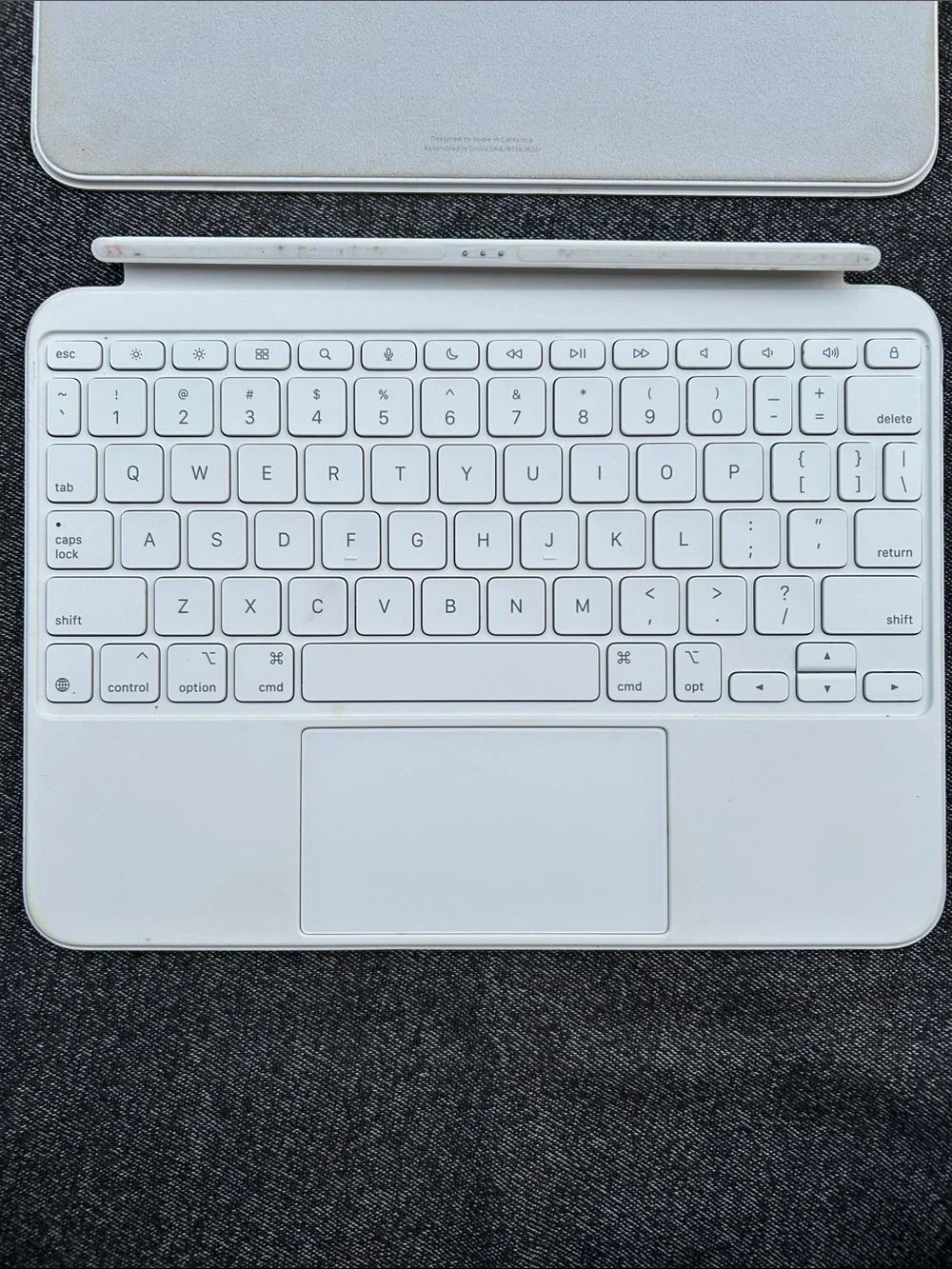 Apple Magic Keyboard Folio A2695 for iPad 10th Gen/A16 White